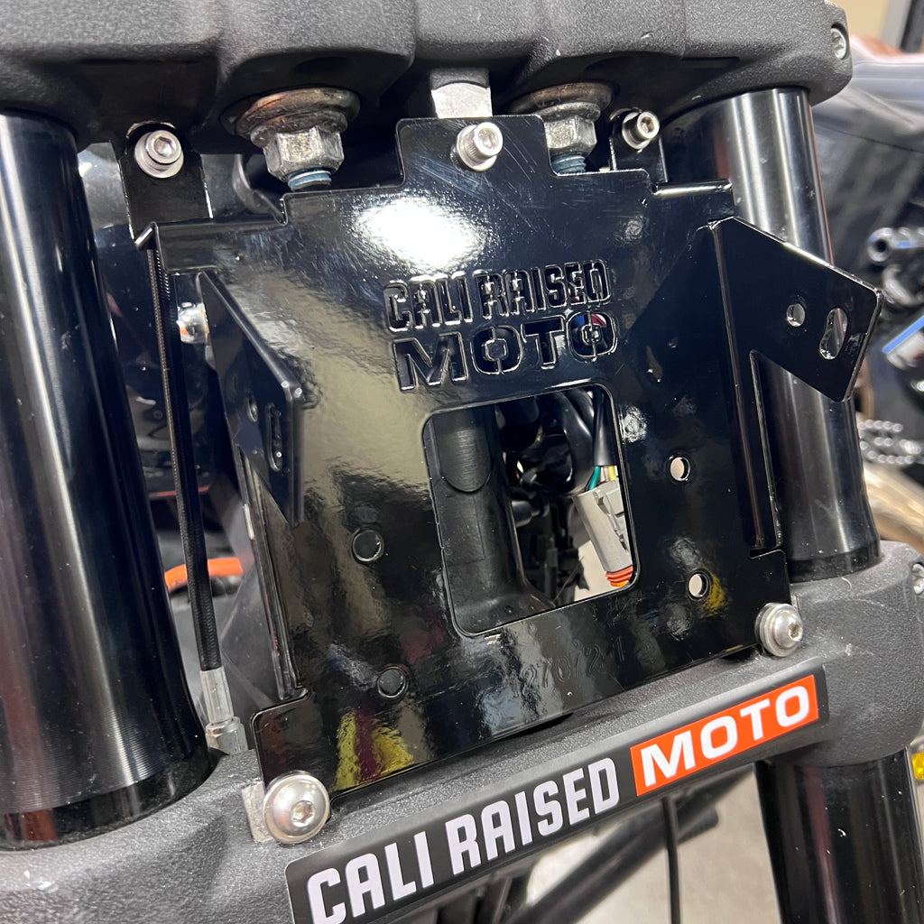 Cali Raised Moto 18+ M8 Fat Bob Dual LP4 Lighting Bracket Combo Kit